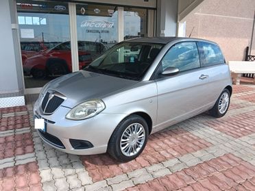 Lancia Ypsilon 1.3 MJT 75 CV Argento