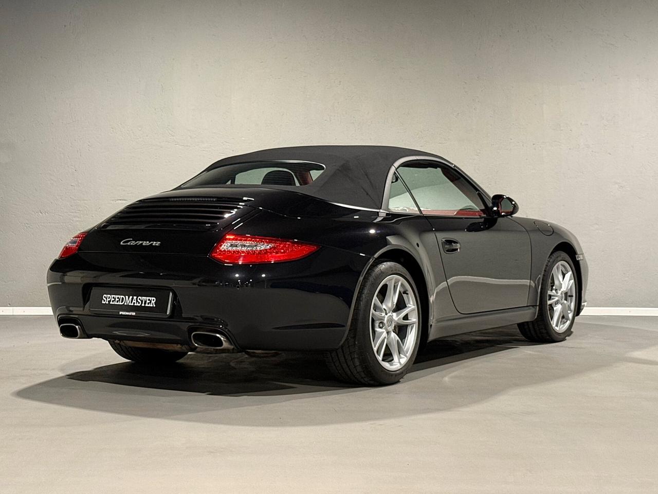 Porsche 911 Carrera Cabriolet