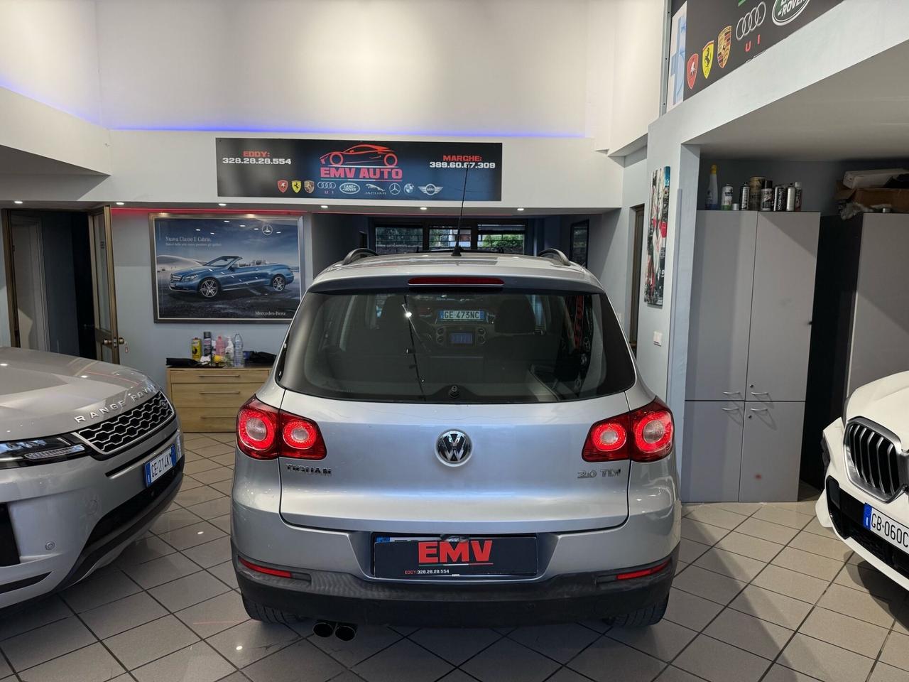 Volkswagen Tiguan 2.0 TDI DPF 4MOTION tiptronic Track & Avenue