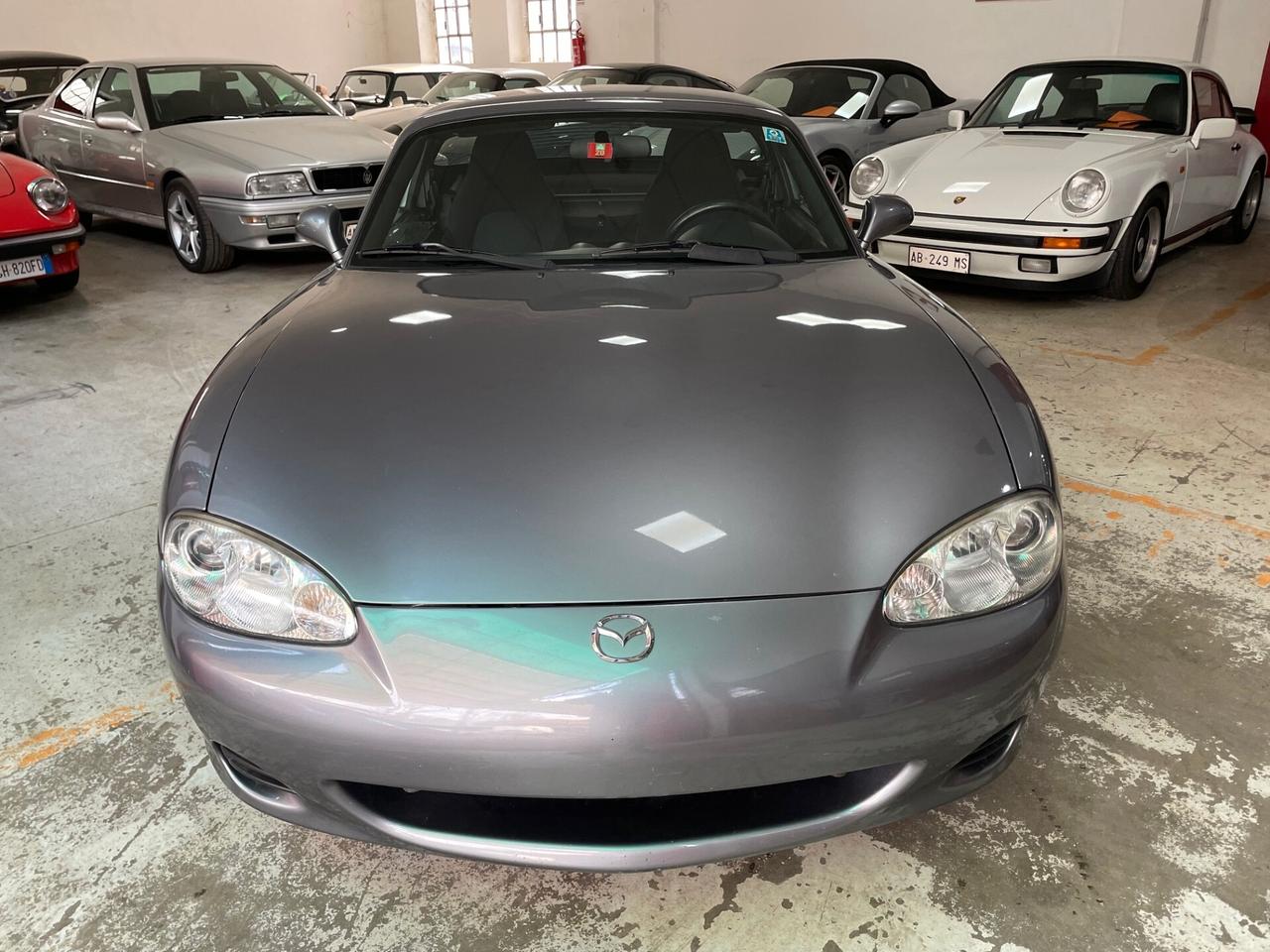 Mazda MX-5 1.6i 16V con HARD-TOP!!!