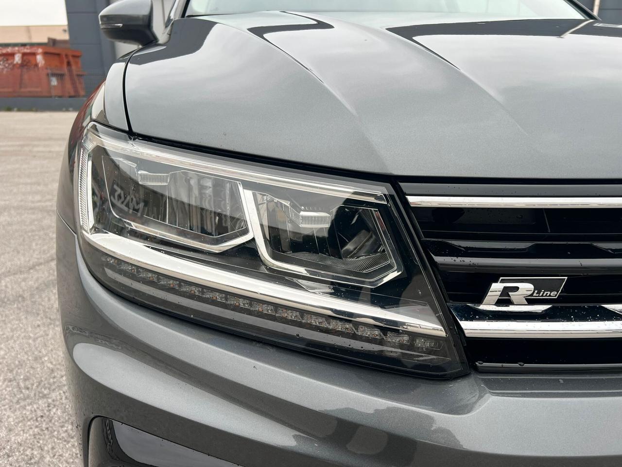 Volkswagen Tiguan 1.6 TDI SCR Sport BlueMotion R-LINE