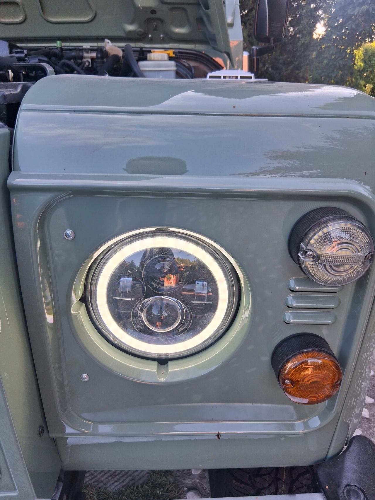Land Rover Defender 90 2.2 TD4 Station Wagon E N1