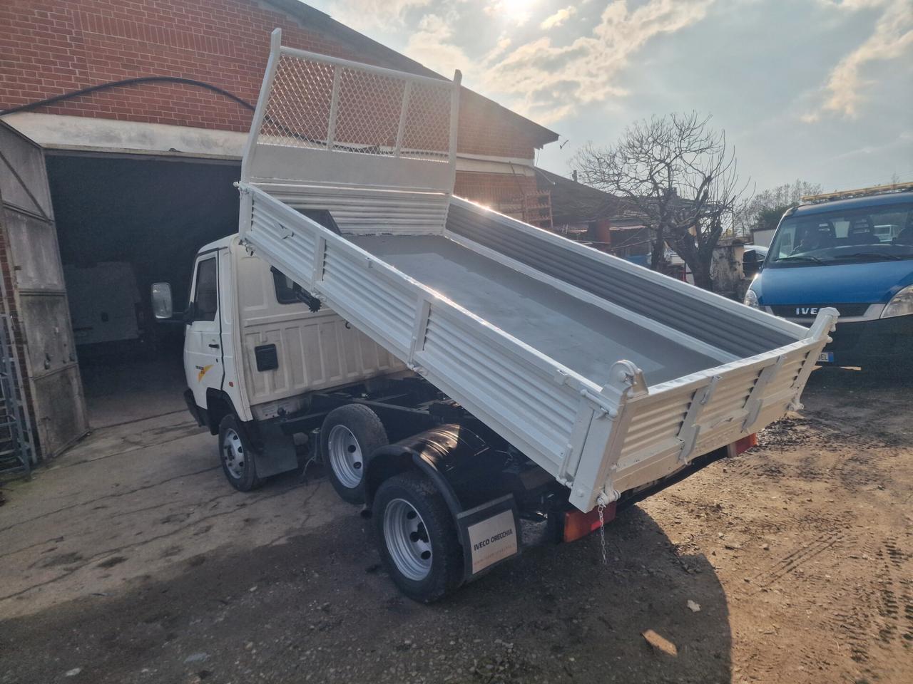 Nissan trade 3.0 td ribaltabile trilaterale