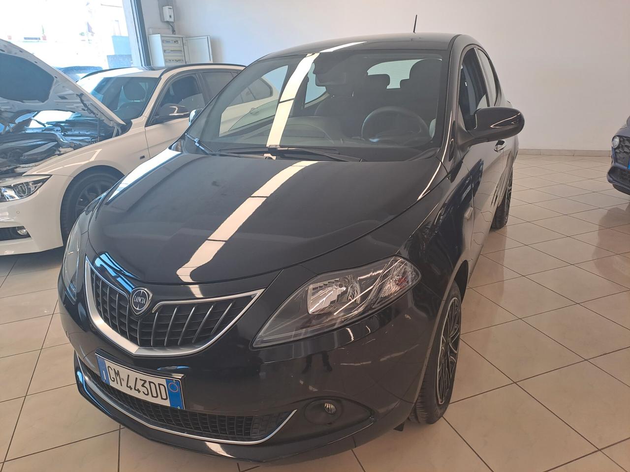 Lancia Ypsilon 1.0 FireFly 5 porte S&S Hybrid Ecochic Gold