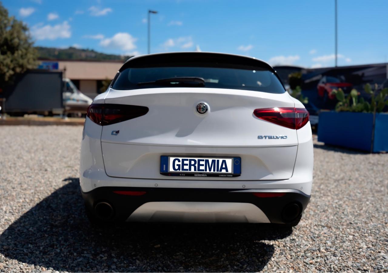 Alfa Romeo Stelvio 2.2 Turbodiesel 190 CV AT8 Q4 Business