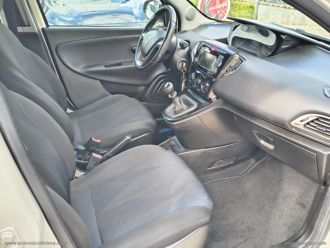 LANCIA Ypsilon 1.2 69 CV 5p. S&S Gold