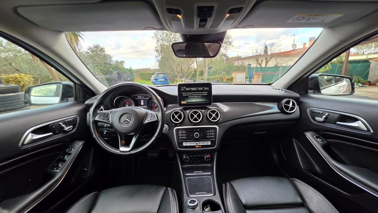 Mercedes-benz GLA 200 d Automatic Premium