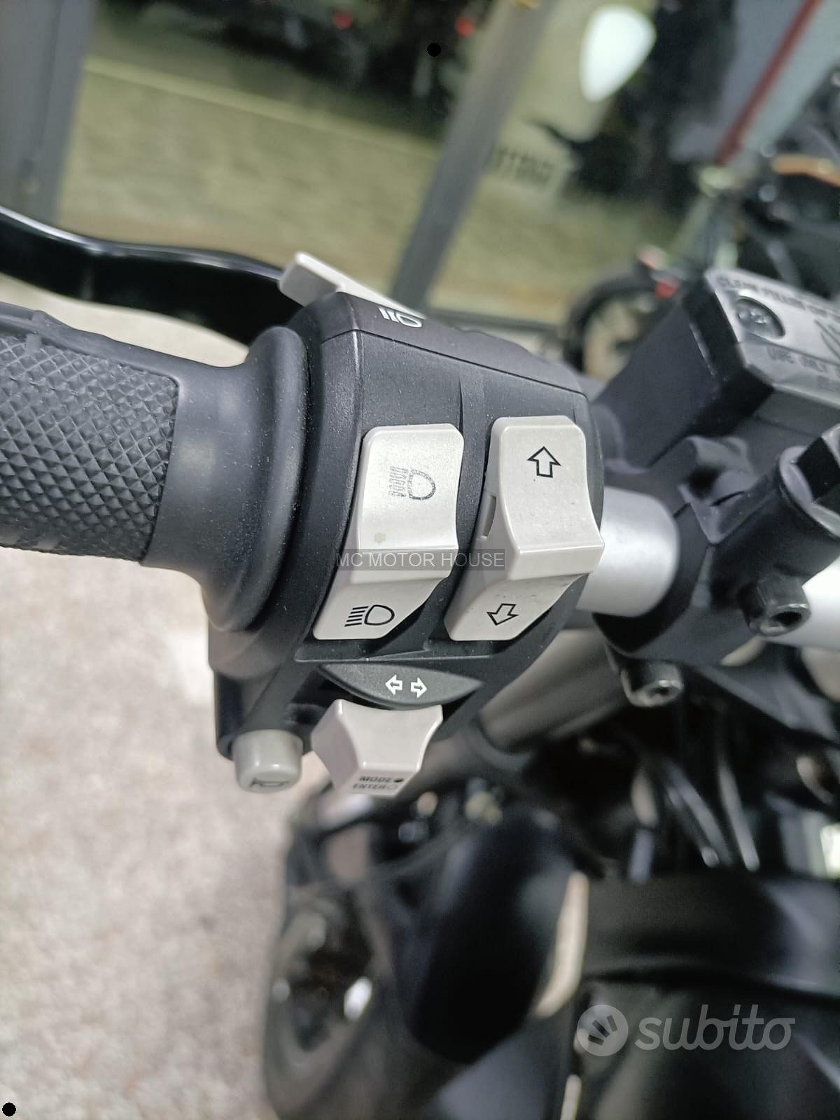 Ducati scrambler 800 +0maggi0 casco+rate+permute