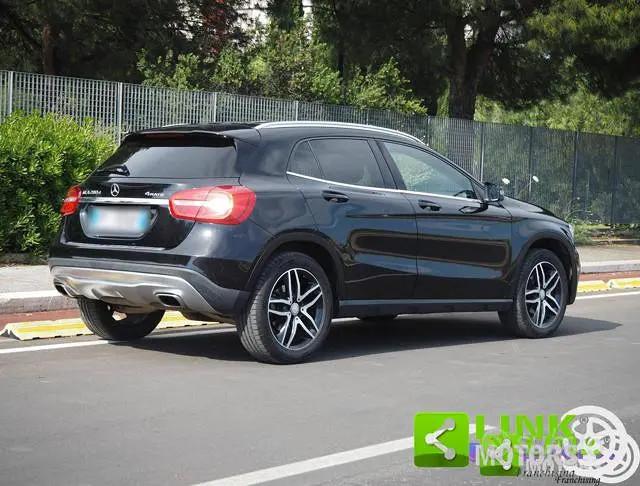 MERCEDES-BENZ GLA 200 d Automatic 4Matic Premium