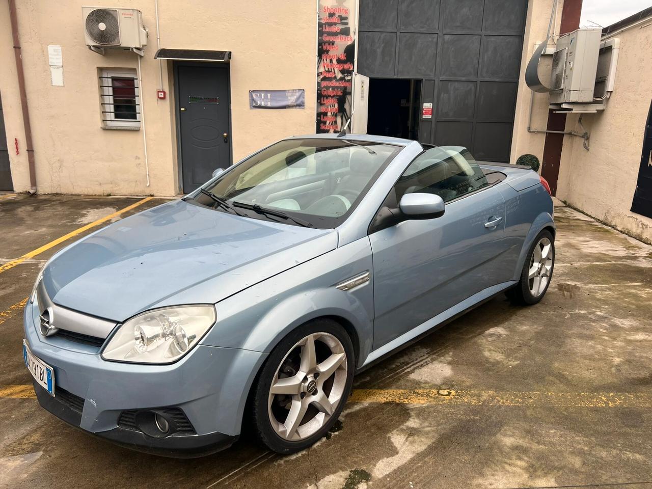 Opel Tigra TwinTop 1.4 16V Sport