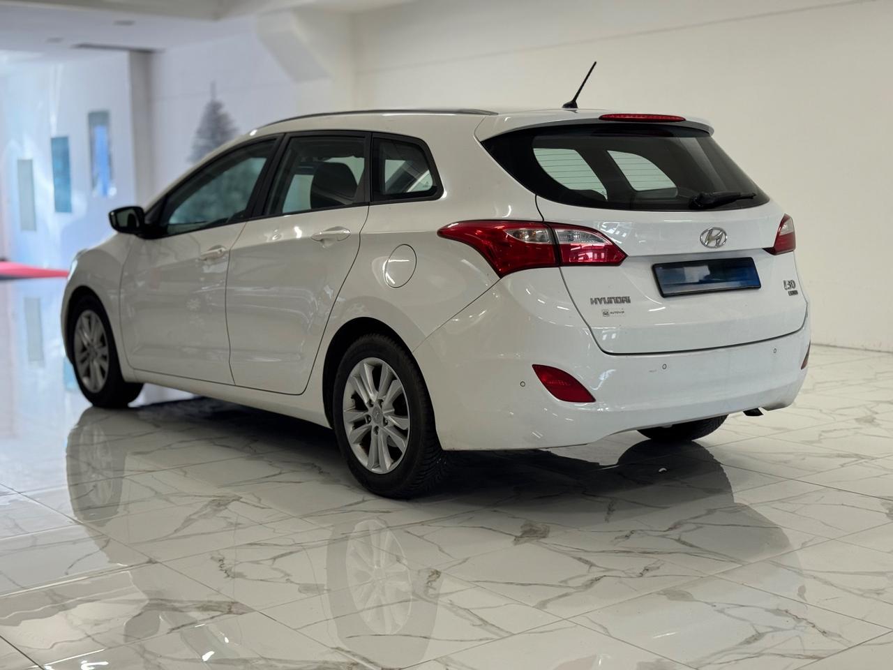 Hyundai i30 1.6 CRDi AUTOMATICA