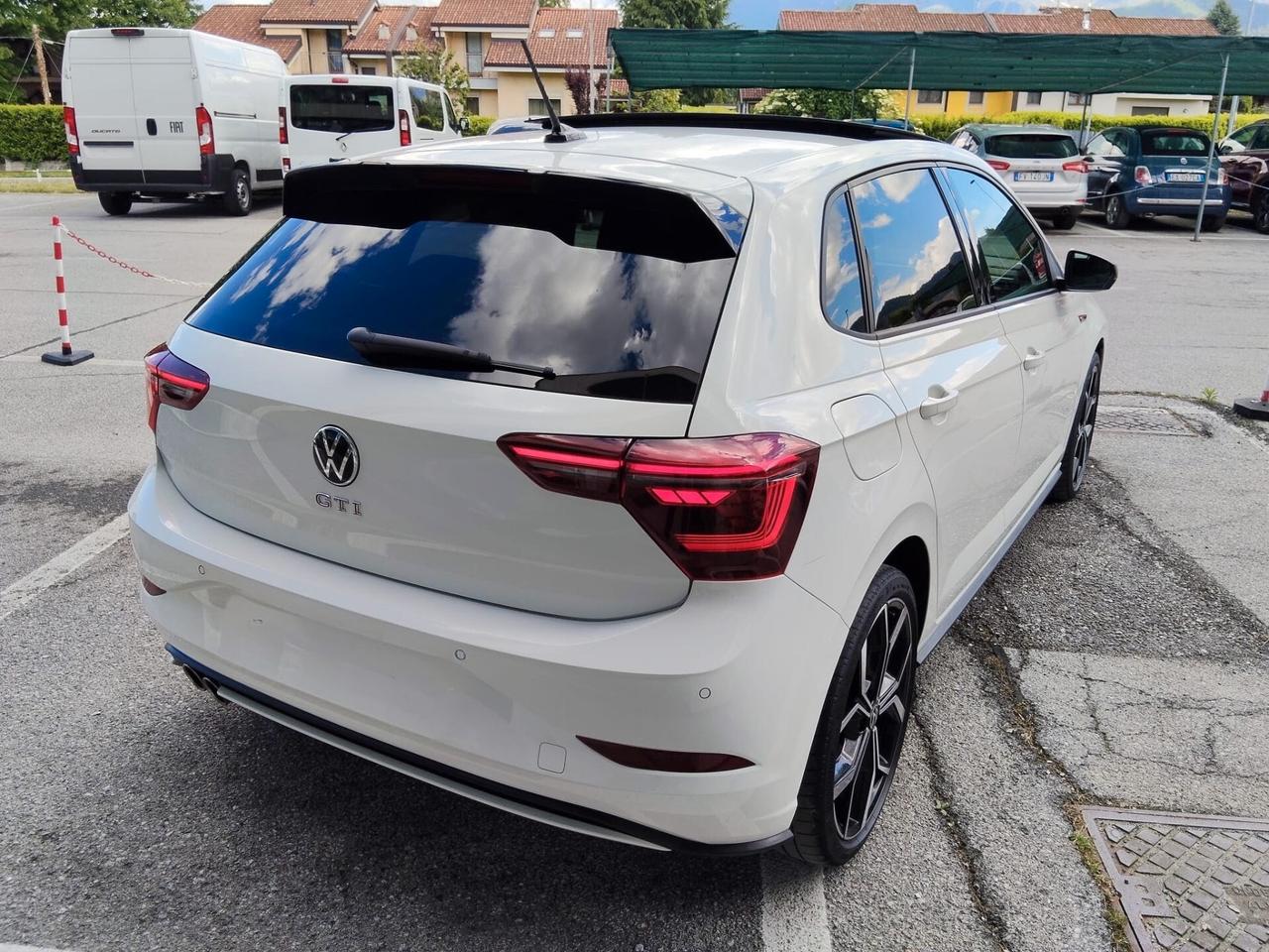 Volkswagen Polo 2.0 TSI DSG GTI