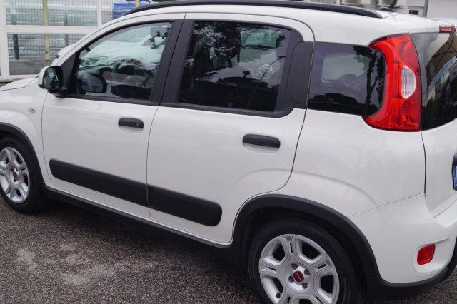 FIAT Panda 1.0 FireFly S&S Hybrid City Life prezzo vero