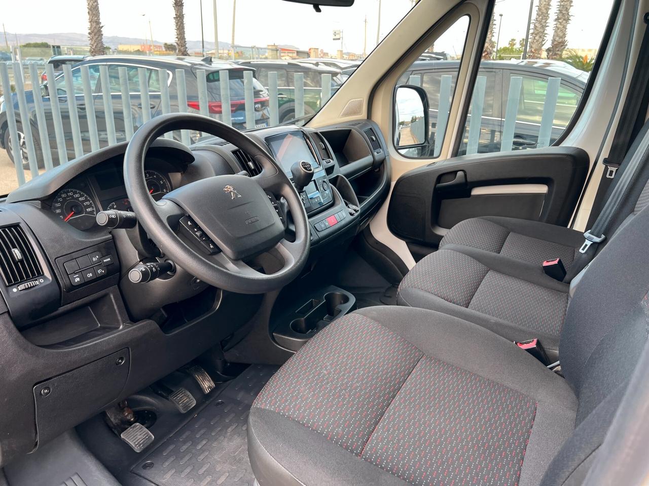 Peugeot Boxer 2.3 doppia cabina cassone fisso Aziendale