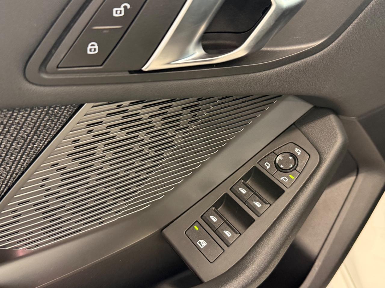 Bmw 120 48V 5p. BUSINESS