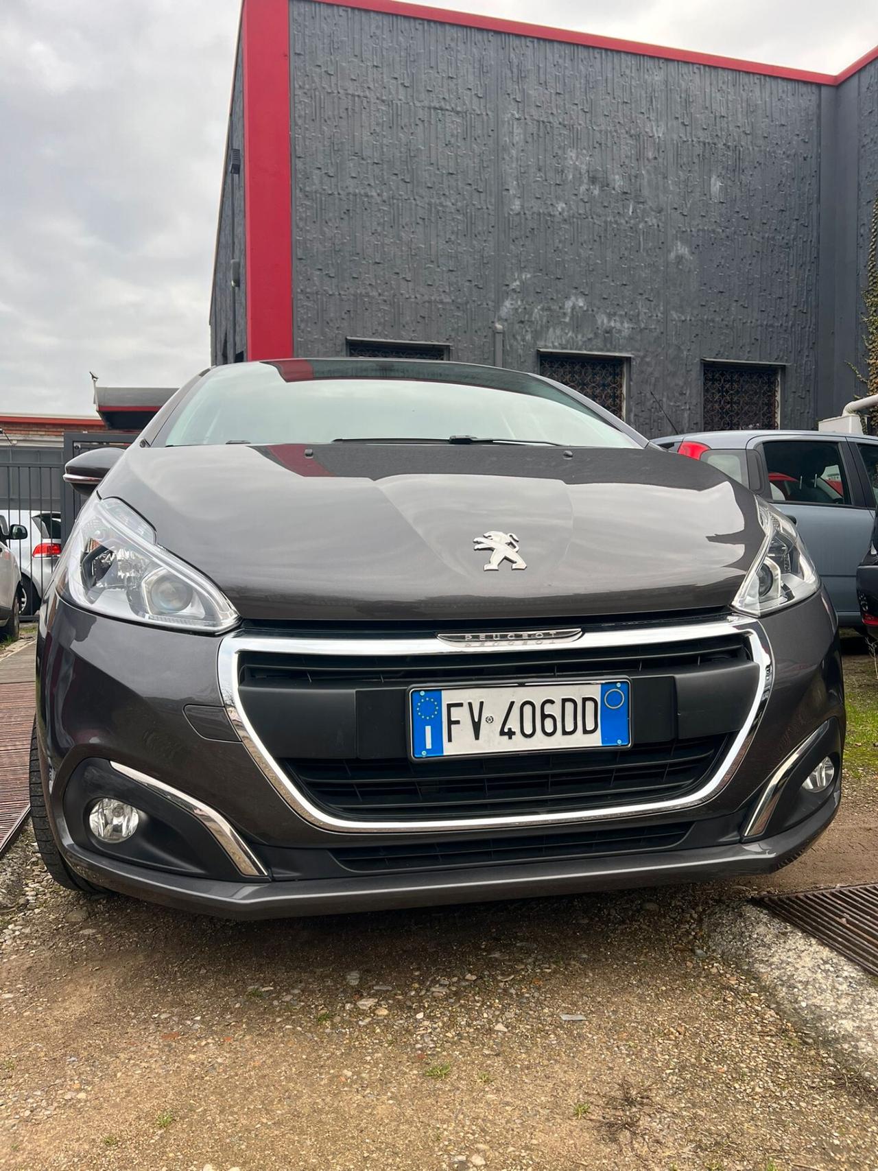 Peugeot 208 PureTech 82 Stop&Start 5 porte Signature
