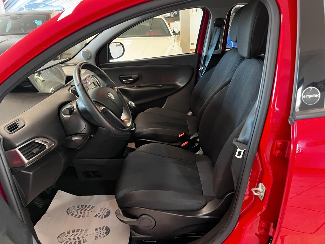 Lancia Ypsilon 1.0 FireFly 5 porte S&S Hybrid Ecochic Gold