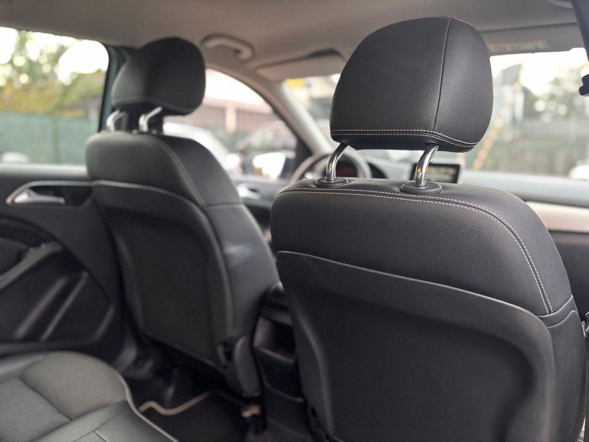 MERCEDES - Classe B - B 200 Automatic 4Matic Premium