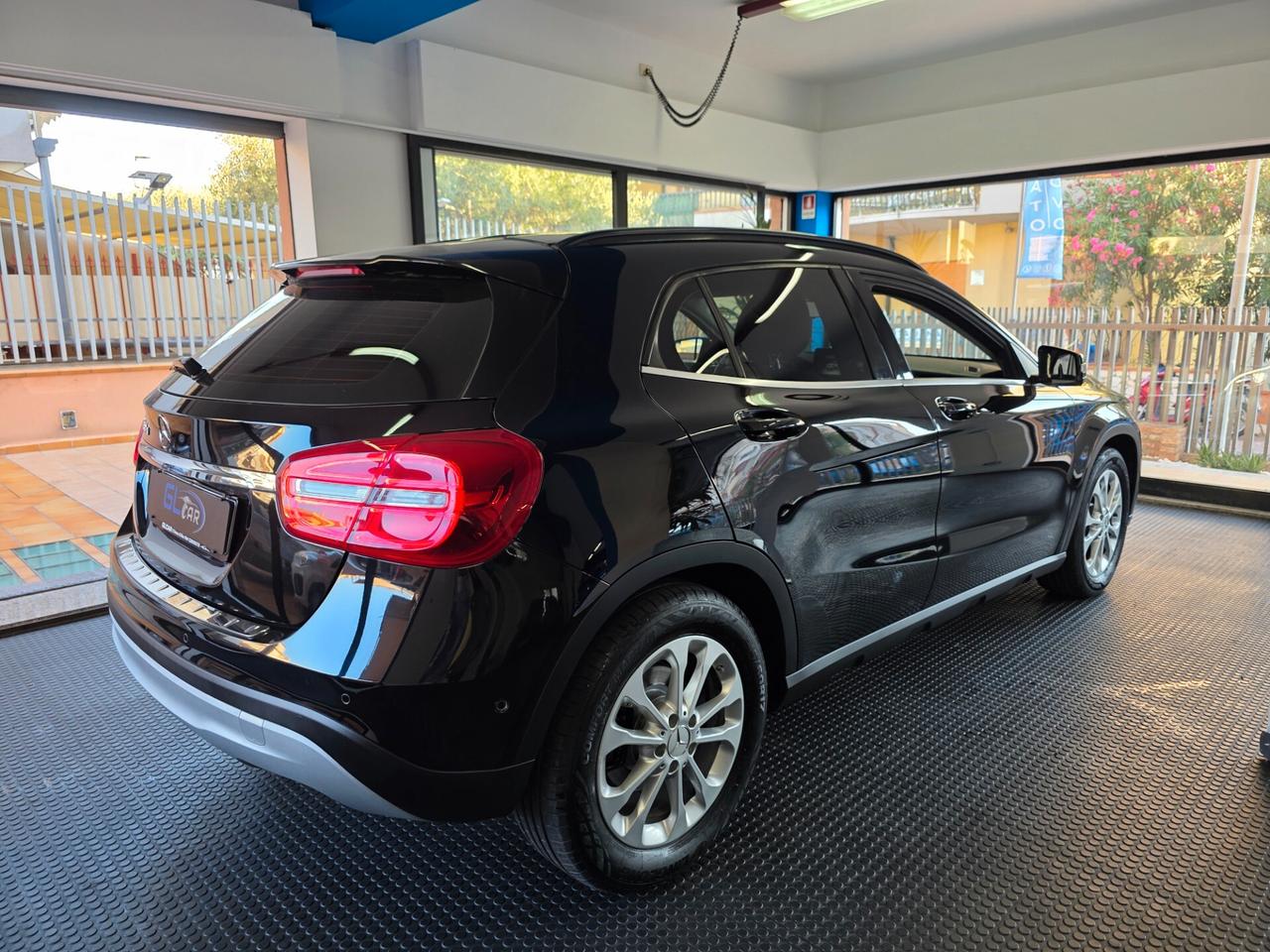 Mercedes-benz GLA180d Sport TETTO 89000km