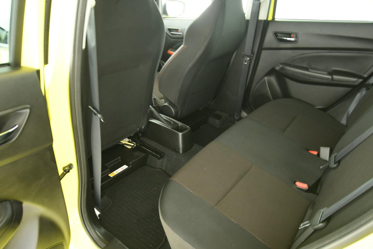 SUZUKI Swift 1.4h Sport 2wd ACC+CAMERA+C17"+NEOPATENTATI