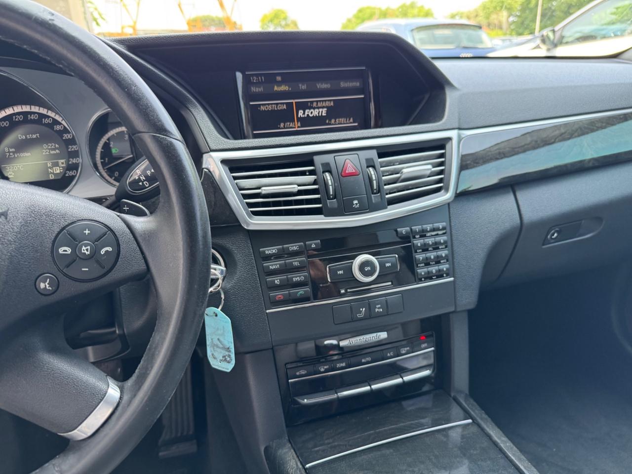 Mercedes-benz E 350 E 350 CDI BlueEFFICIENCY Avantgarde AMG
