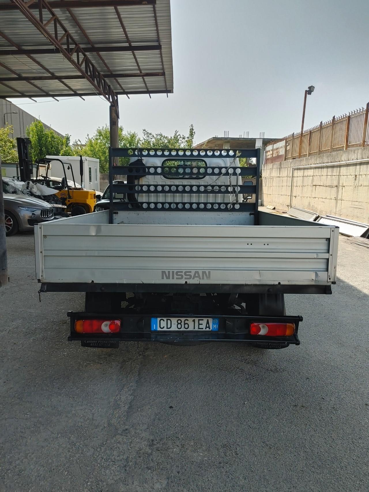 Nissan Cabstar 3.0 3posti cassone fisso