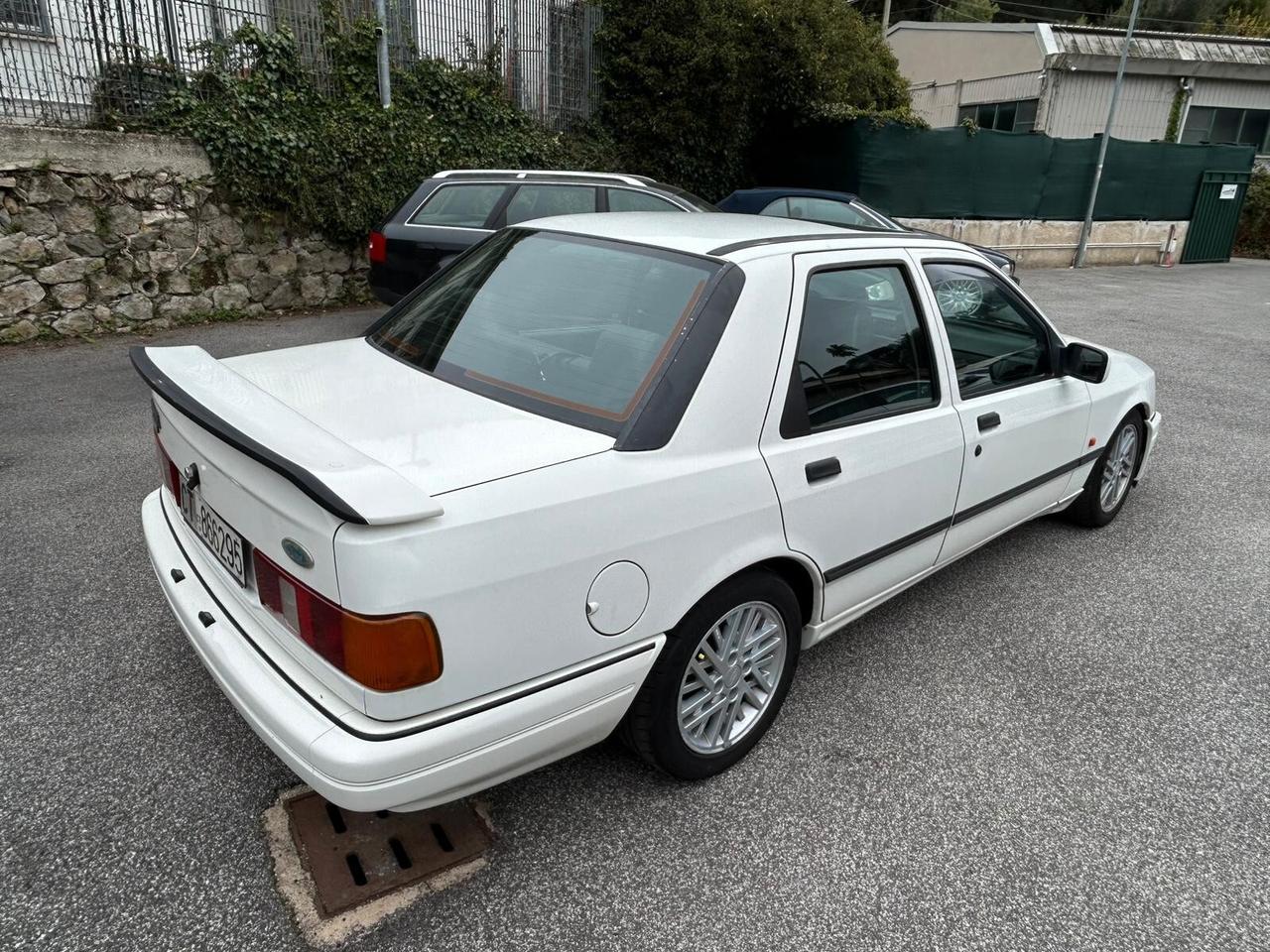 Ford Sierra 2.0i turbo 16V 4p. RS Cosworth Executive
