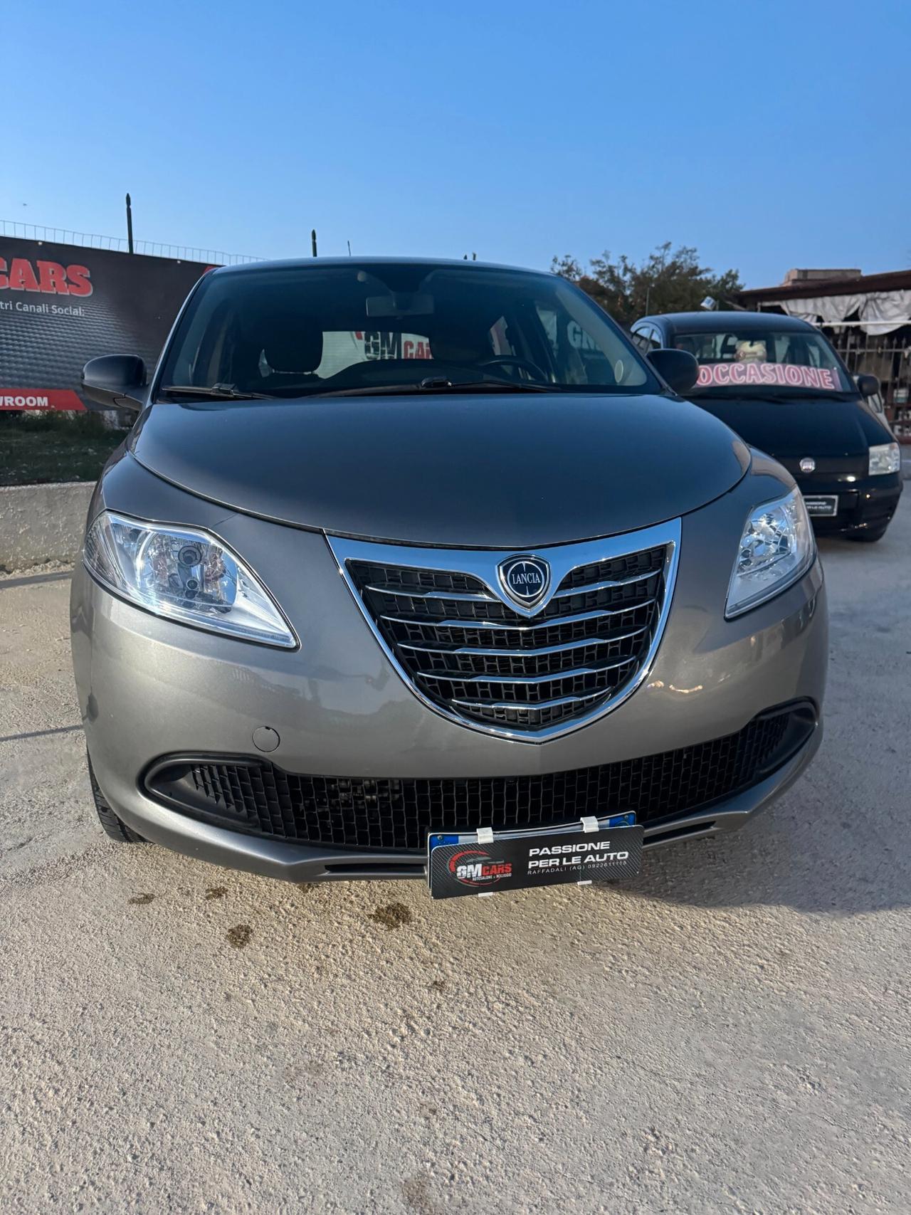 Lancia Ypsilon 1.3 MJT 75 CV Unyca