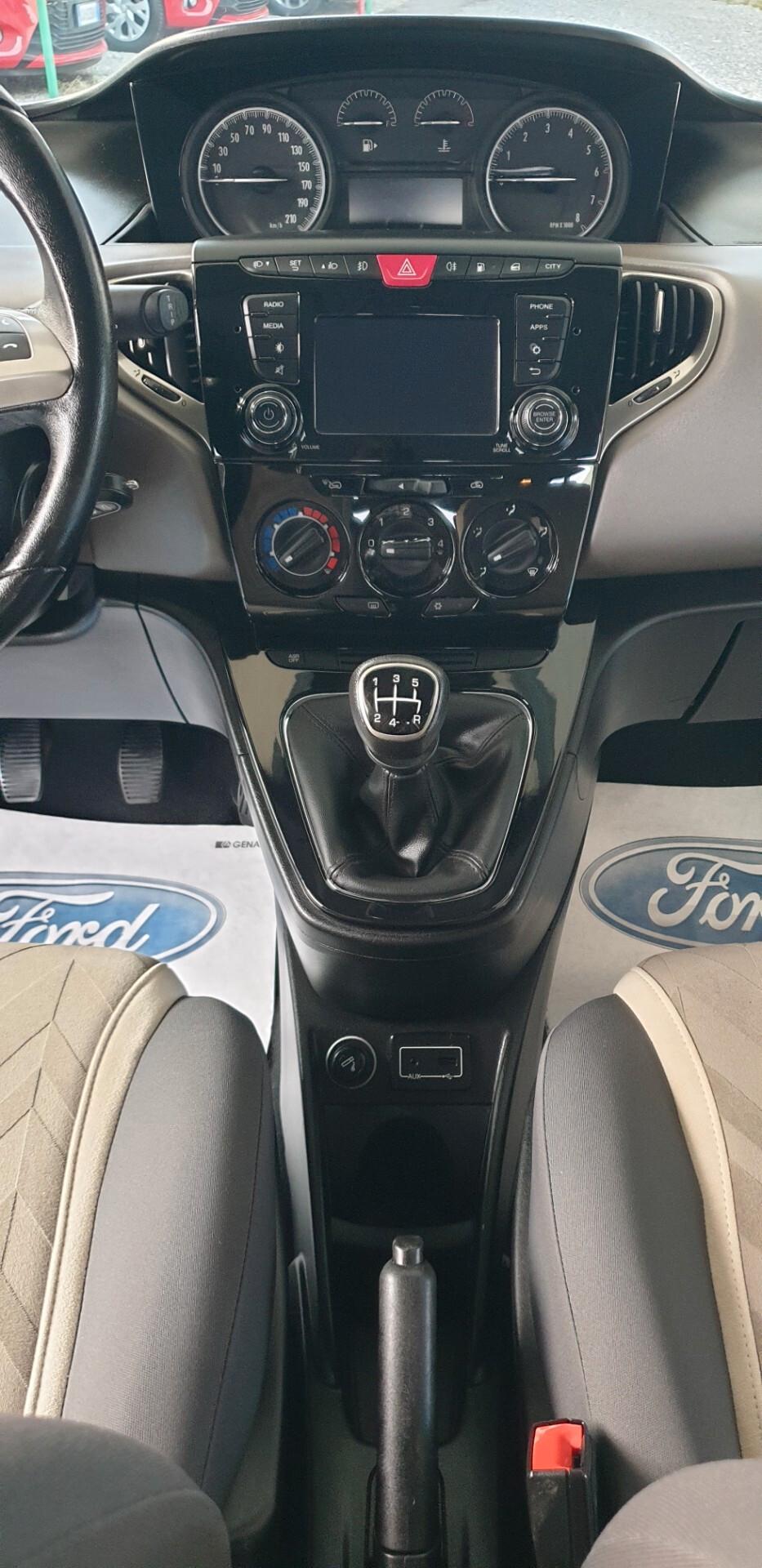 LANCIA YPSILON 1.2 BENZINA G.P.L DI CASA 76MILA KM EURO 6