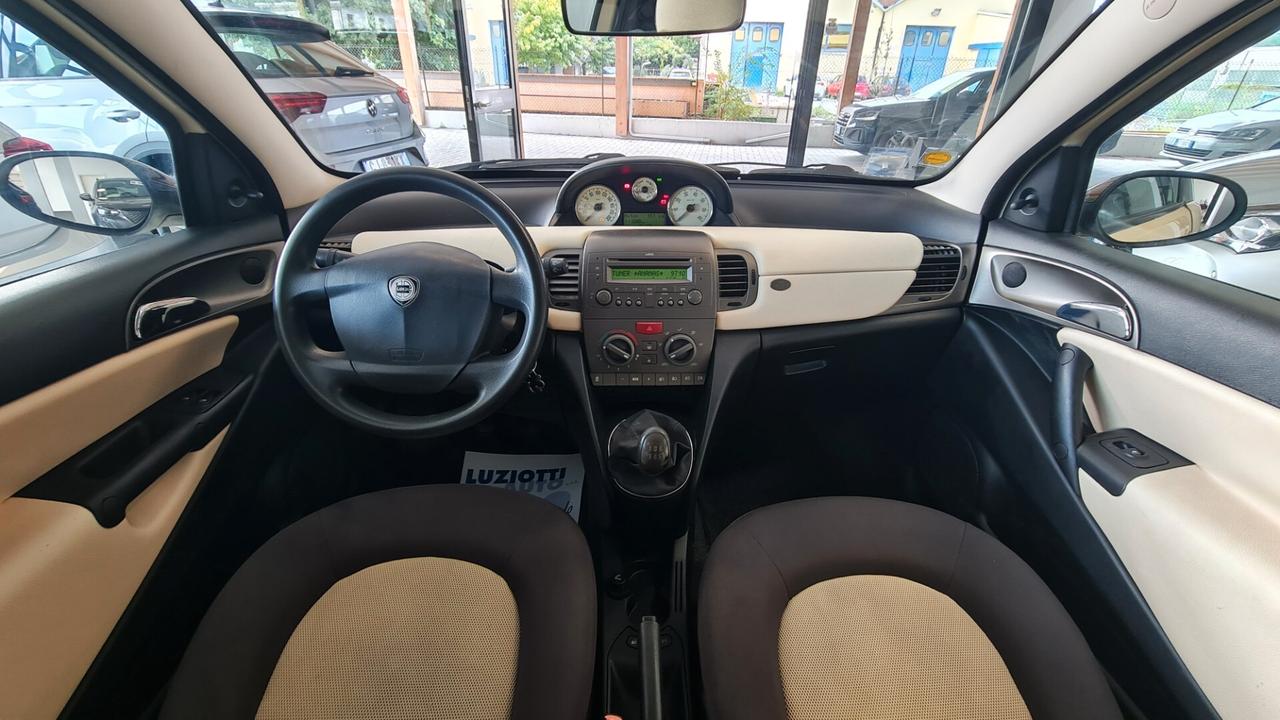 Lancia Ypsilon 1.2 Oro