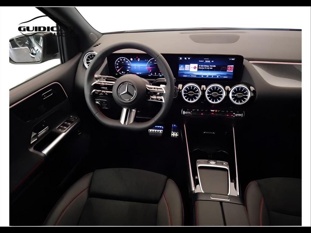 Mercedes-Benz Classe B - W247 2023 - B 180 d AMG Line Advanced Plus auto