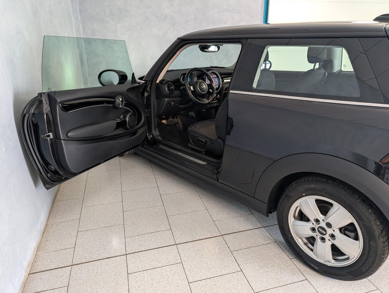 Mini 1.5 Cooper Automatic Essential