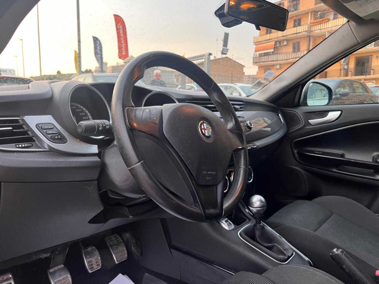 Alfa Romeo Giulietta 1.6 JTDm-2 105 CV Distinctive 2011