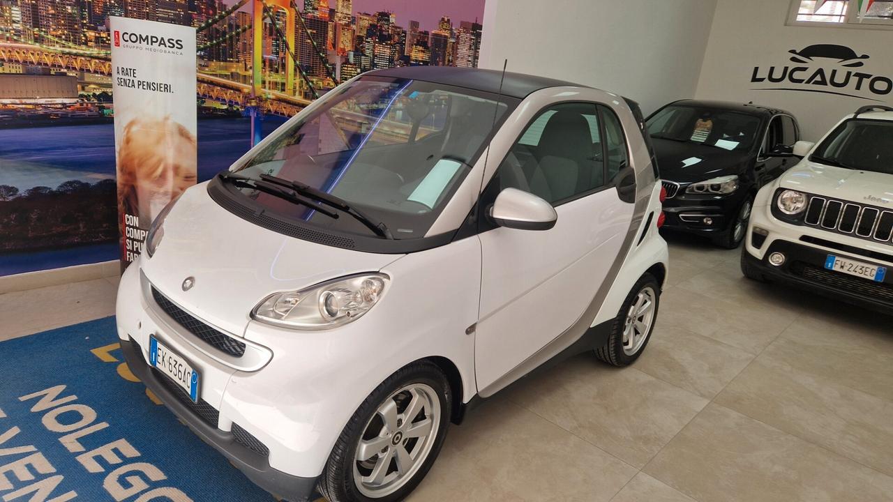 Smart ForTwo 1000 52 kW MHD coupé Genius s.ed.