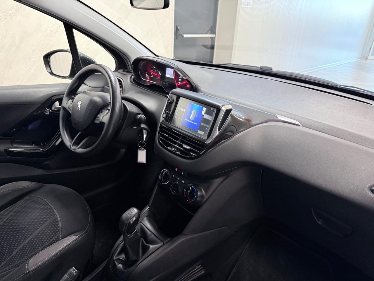 Peugeot 208 1.4 HDi 68 CV 5 porte Allure