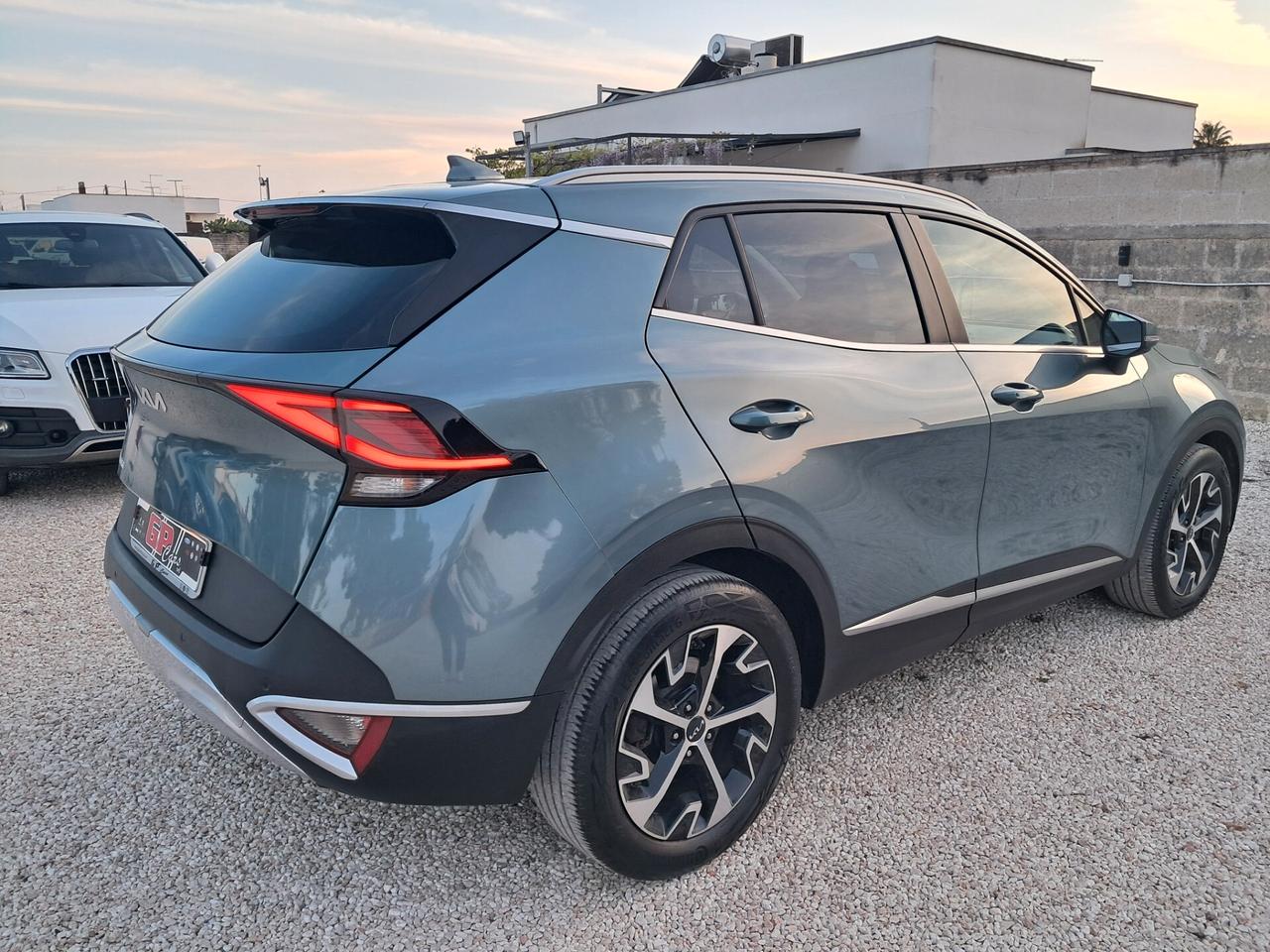 Kia Sportage 1.6 CRDI-136cv*B-LED*NAVY*RADAR