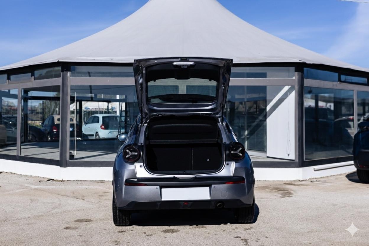 LANCIA YPSILON 1.2 HYBRID e-DCT – EDIZIONE LIMITATA CASSINA