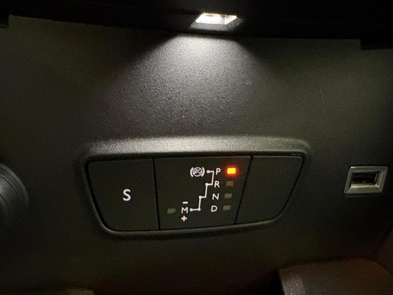 Citroen C3 Aircross SHINE PureTech 130 EAT6 UNICO PR.
