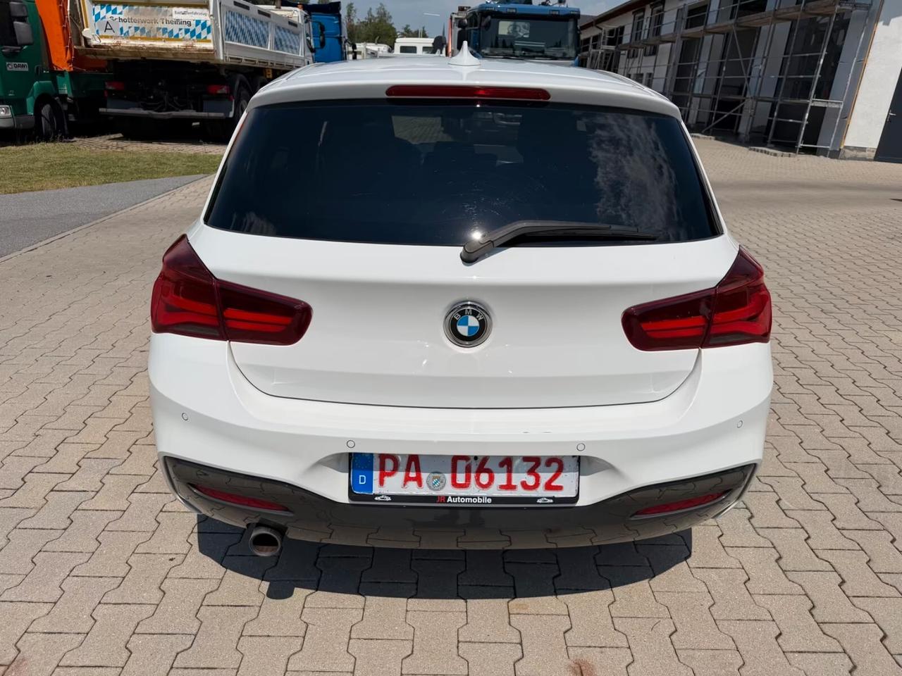 Bmw 118 i 5 porte. Edizione M Sport Shadow