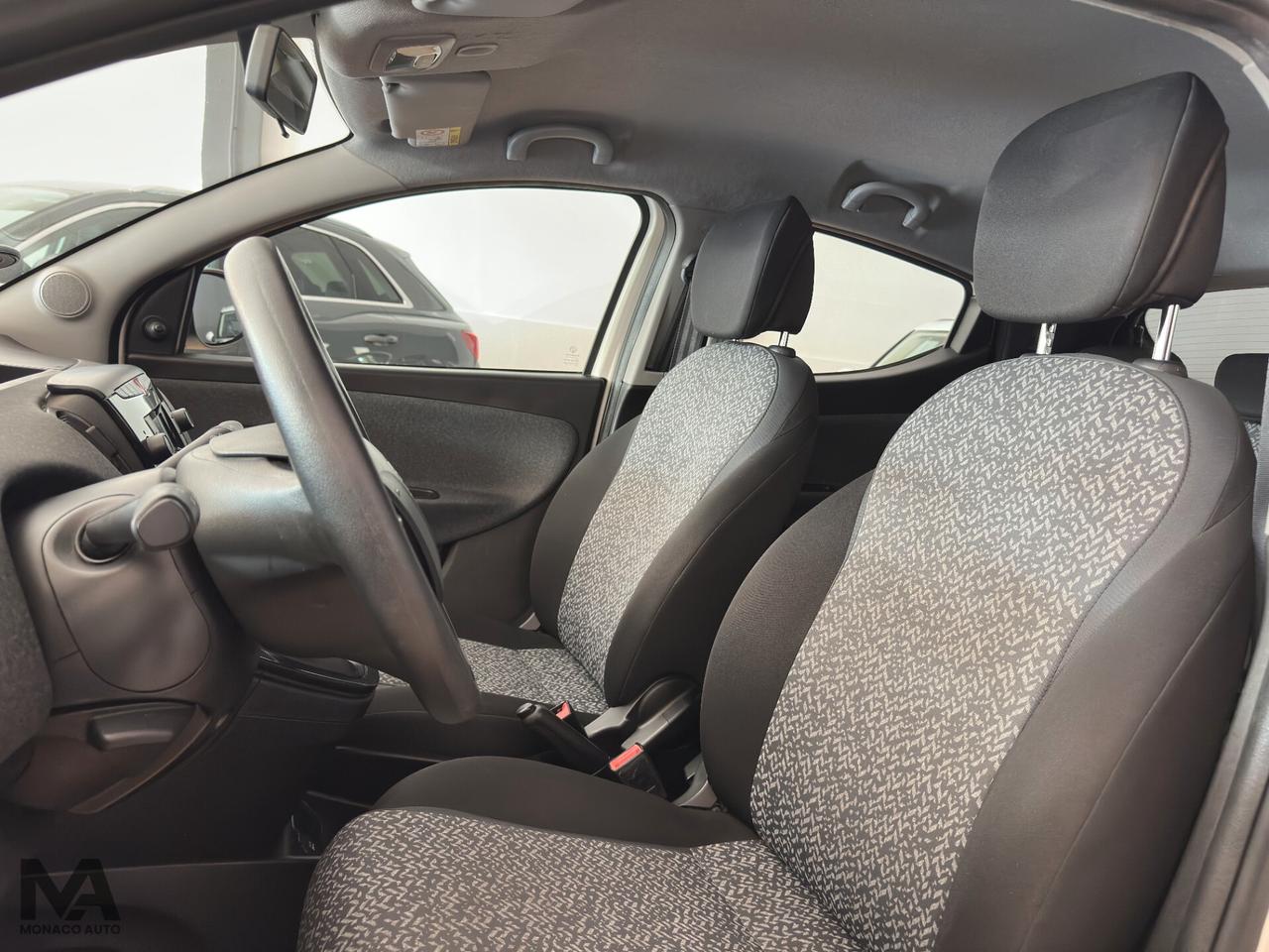 Lancia Ypsilon 1.0 FireFly Hybrid 70CV 2020