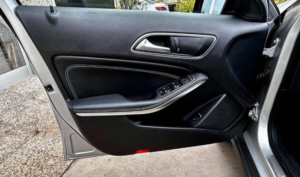 Mercedes Classe GLA Mercedes GLA200d Sport