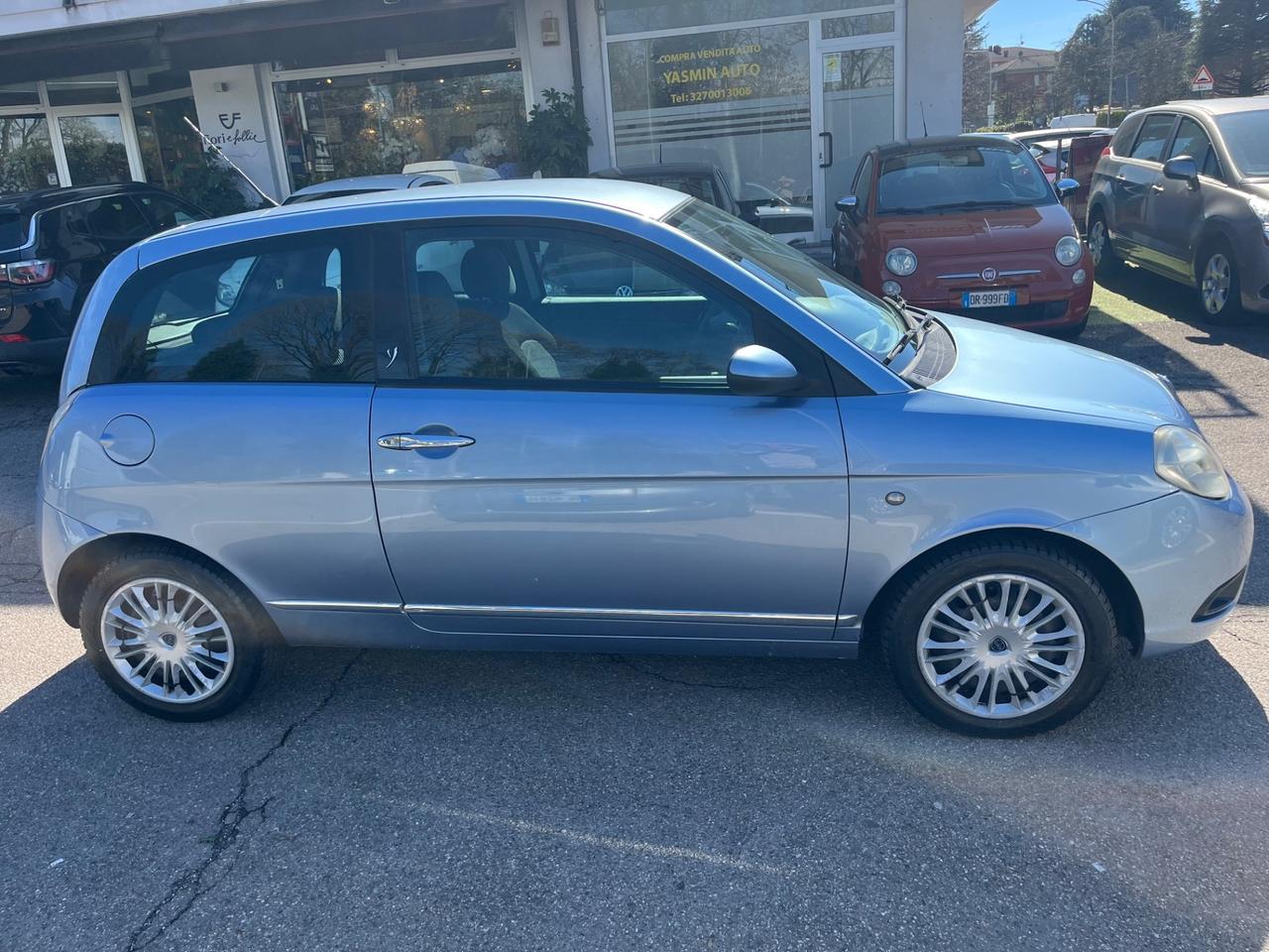 Lancia Ypsilon 1.2benzina/Euro4/60CV/neopatentato/unico proprietario