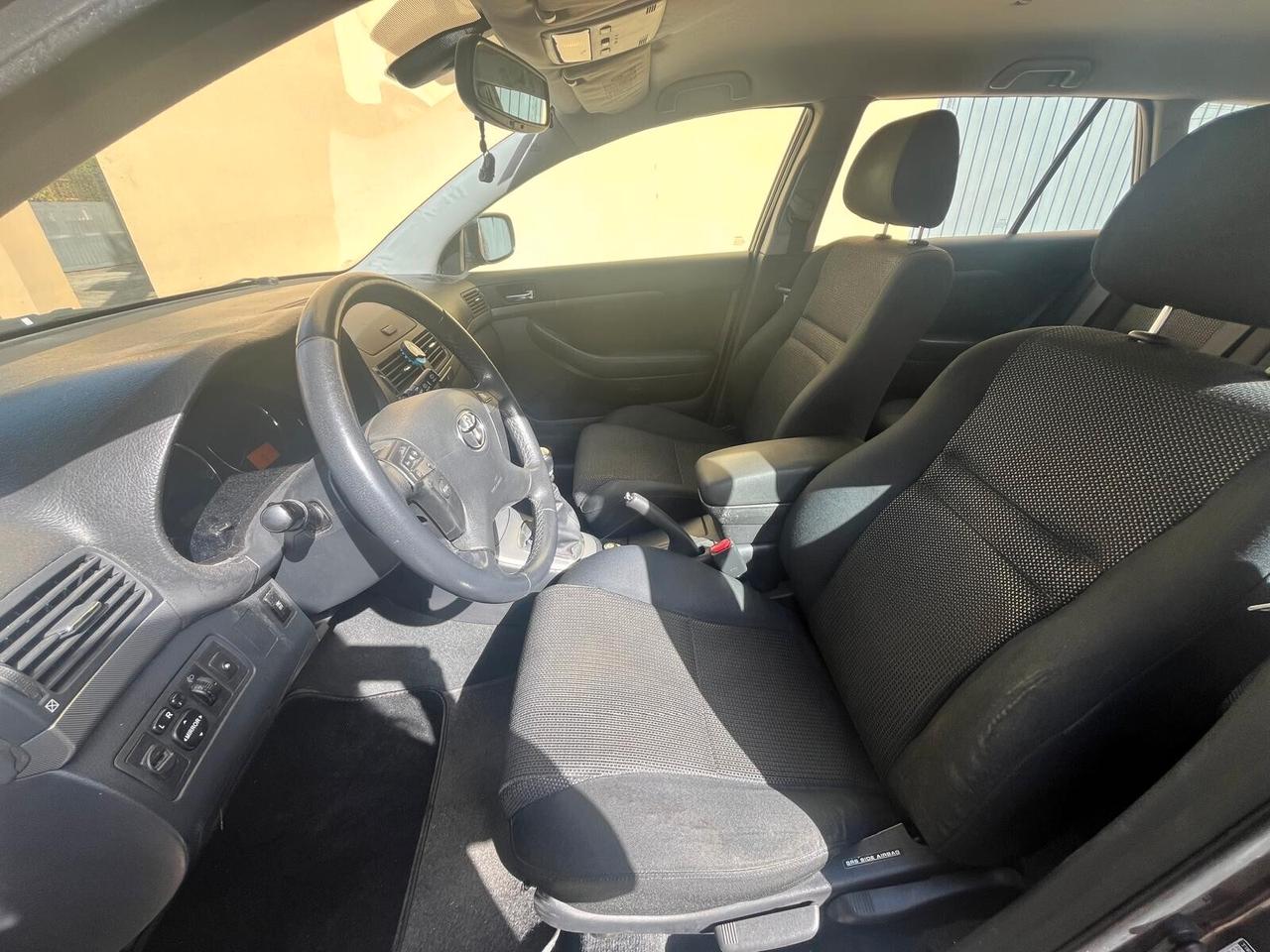 Toyota Avensis 2.2 D-4D 16V Station Wagon