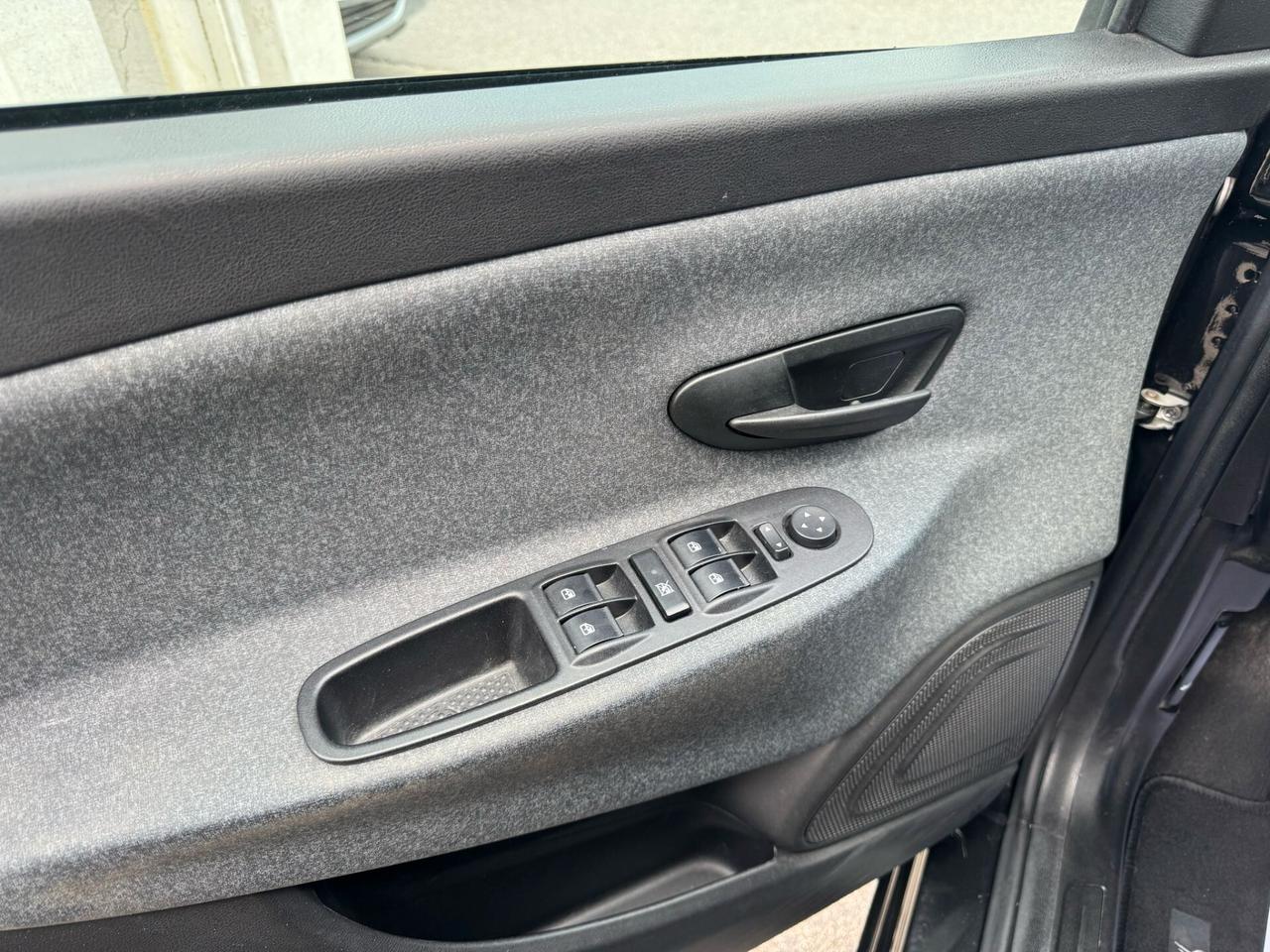 LANCIA YPSILON 1.2 69 CV ELEFANTINO BLU 2020