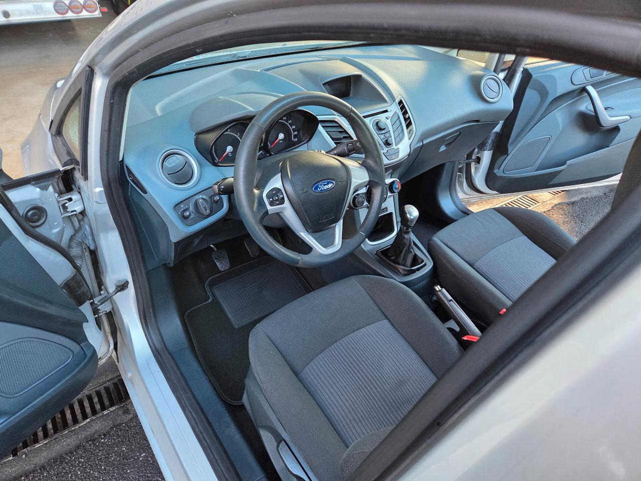 Ford Fiesta 1.2 Benzina, 5porte, Titanium, Garanzia