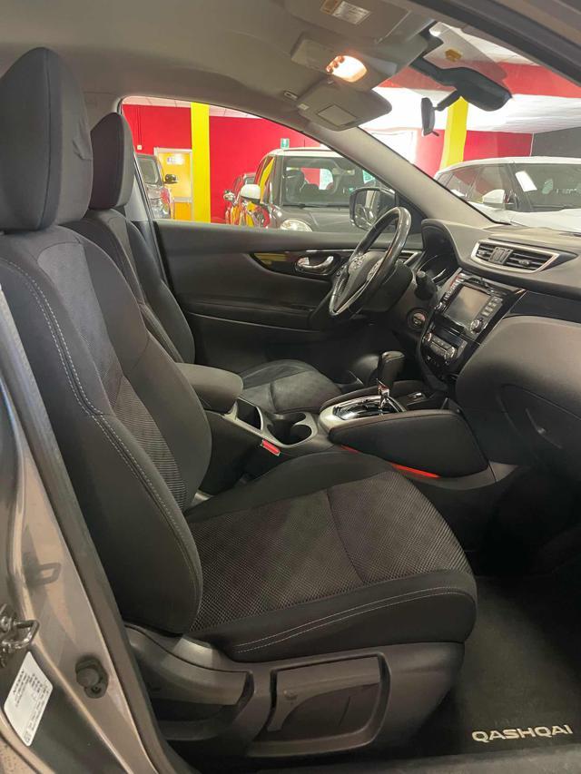 NISSAN Qashqai 1.6 dCi 2WD N-Connecta*LED/NAVI/AUTOMATICA*