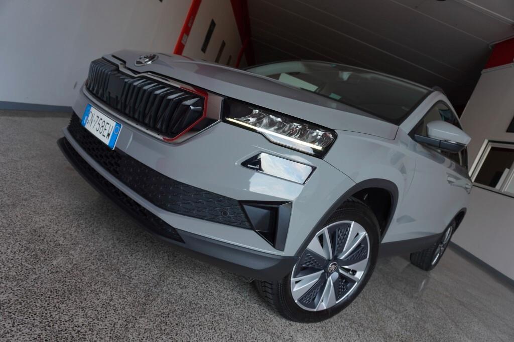 SKODA KAROQ 2.0 TDI 115CV DSG EVO SCR EXECUTIVE ( FARI LED - COCKPIT - ADAPTIVE CRUISE - NAVI - SMARTLINK - PDC - TELECAMERA POST. )
