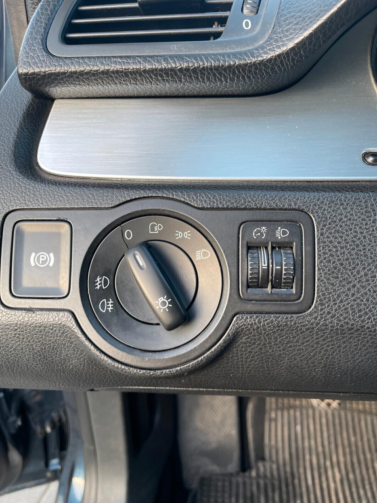 Volkswagen Passat 2.0 TDI 140cv Full Optional