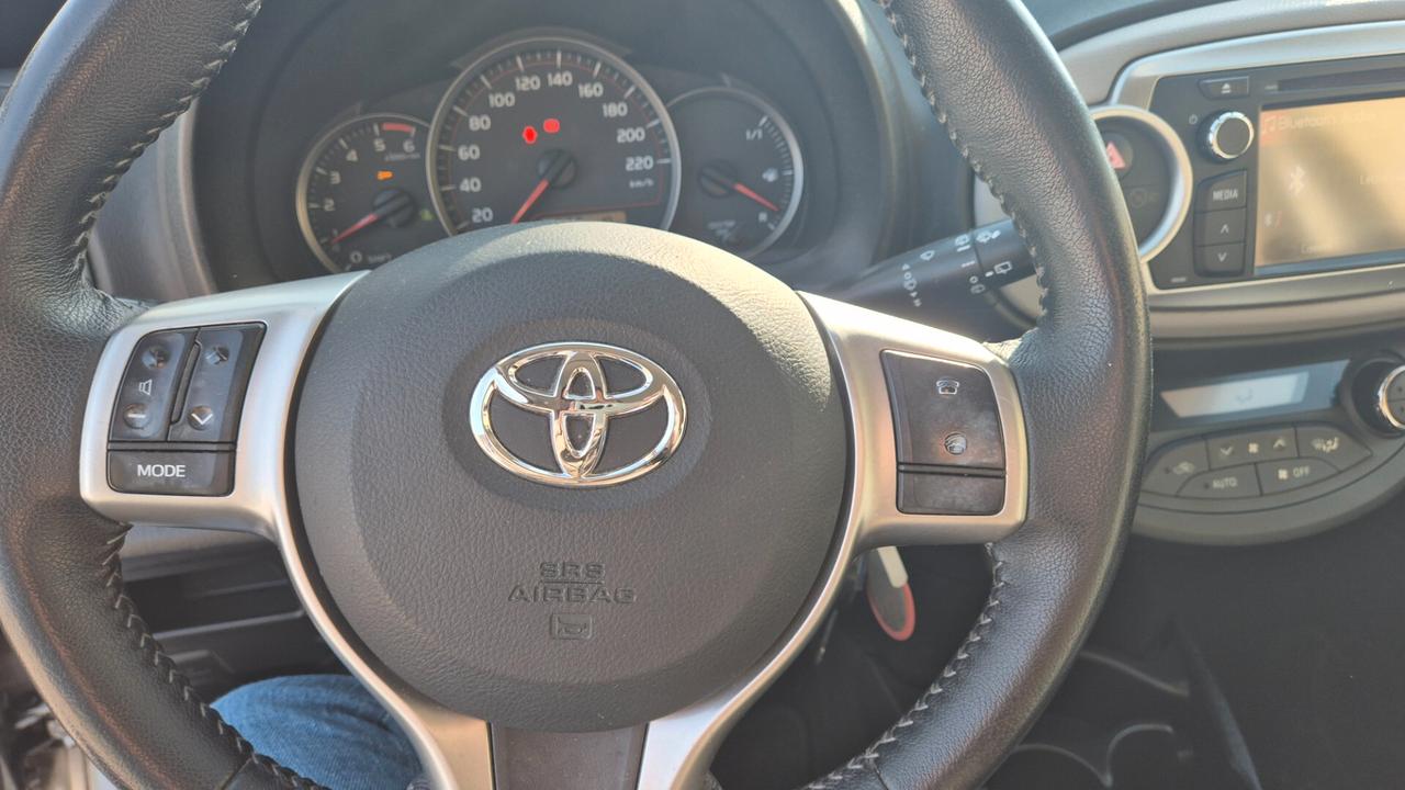 Toyota Yaris 1.4 D-4D 5 porte Lounge