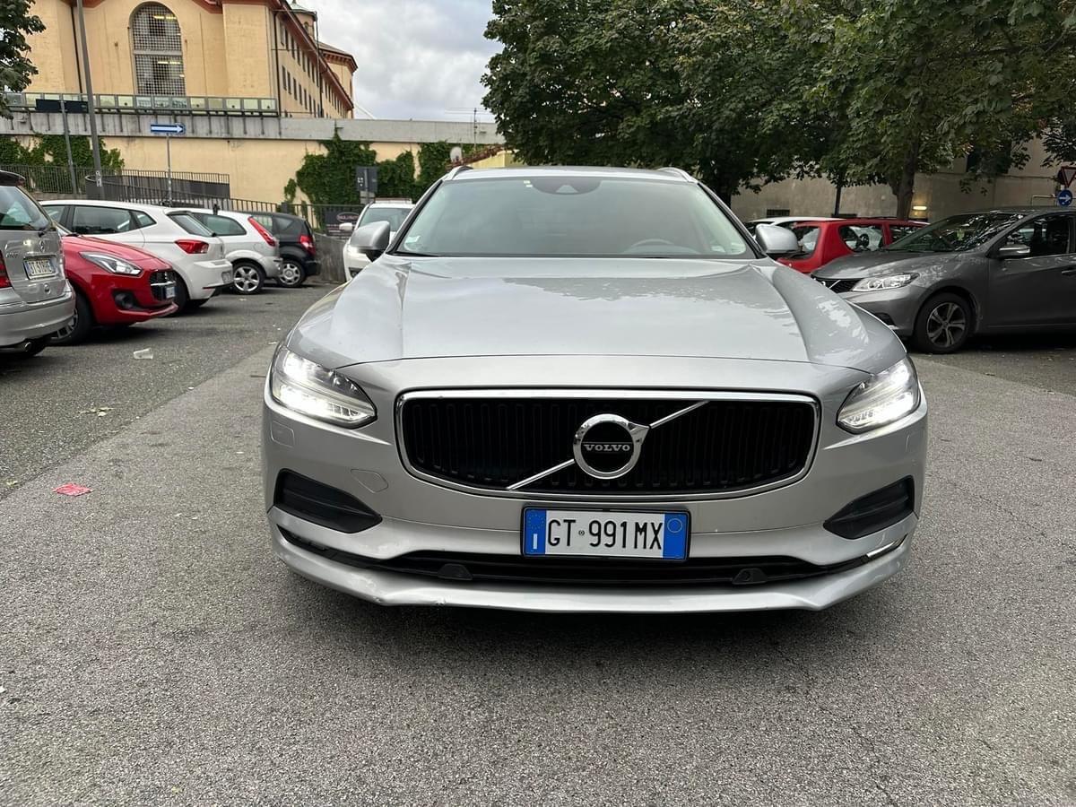 Volvo V90 D4 R-design